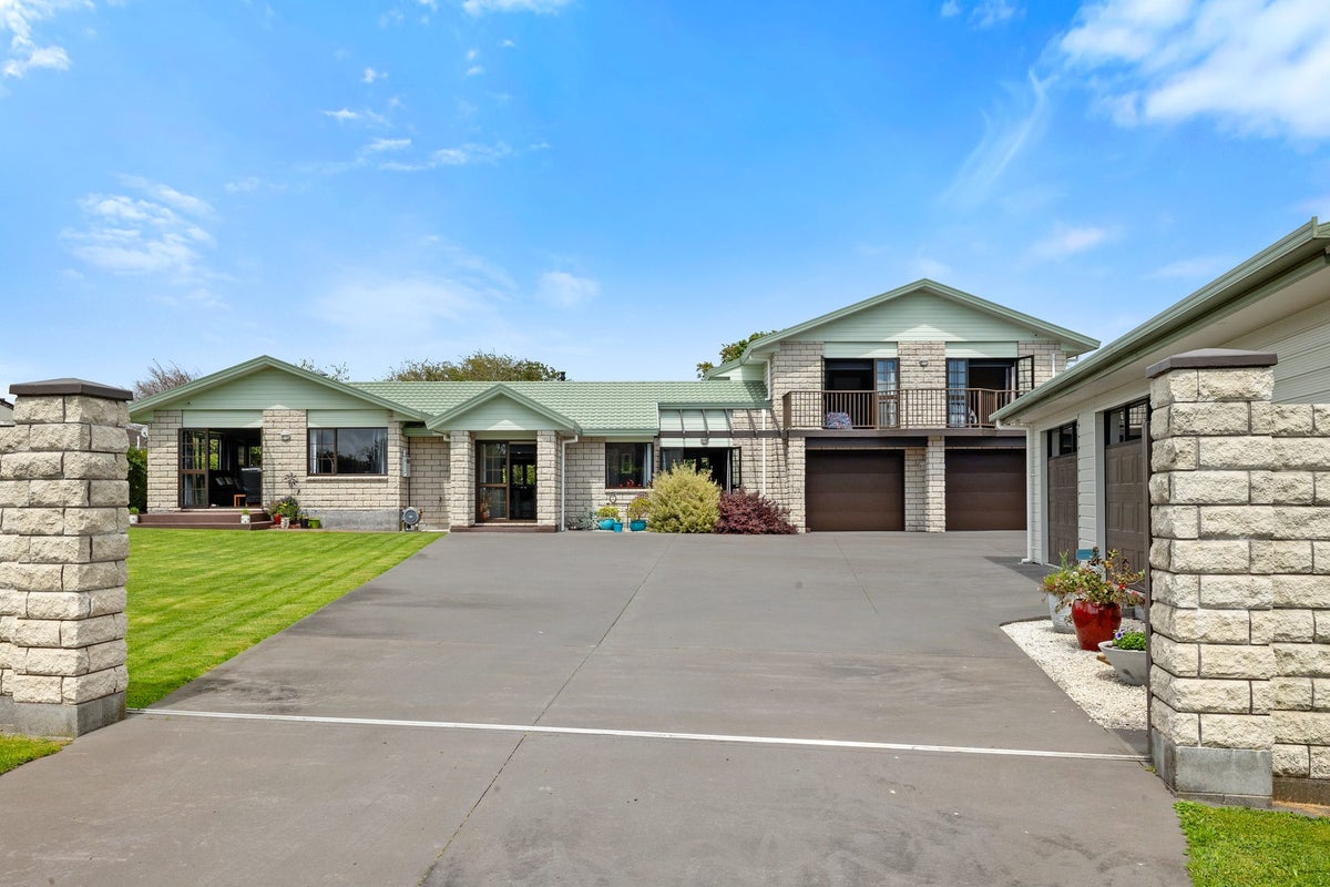 544 Manutahi Road, Lepperton, New Plymouth - Carousel 1