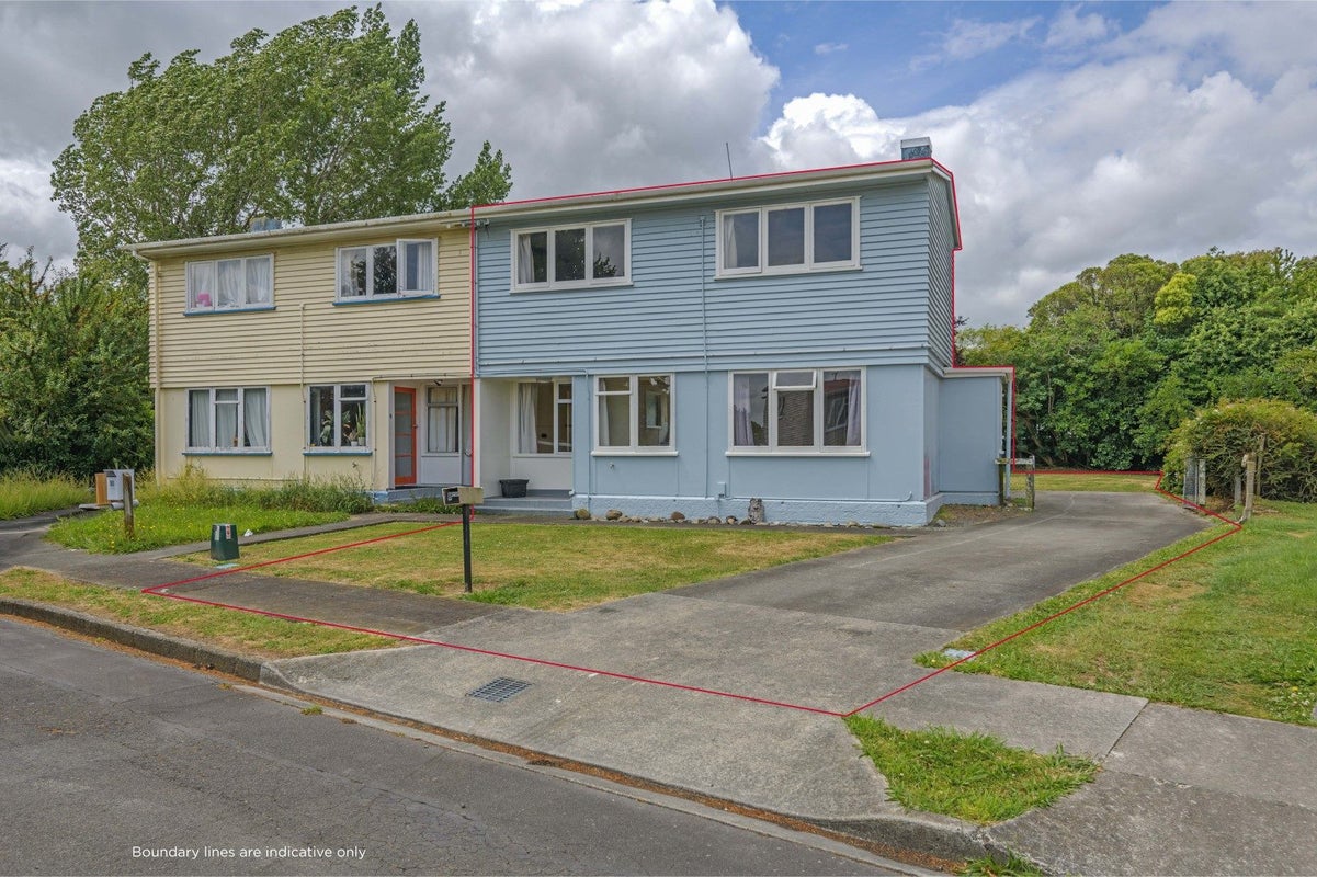 8 Renfrew Place, Highbury, Palmerston North - Carousel 1