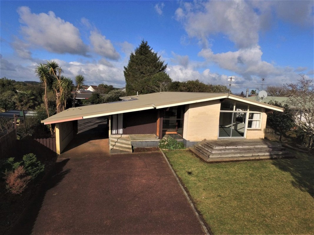 53 Sandspit Road, Waiuku, Waiuku - Carousel 1