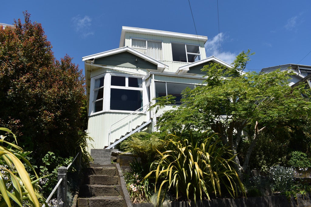 37 Hipango Terrace, Durie Hill, Whanganui - Carousel 1