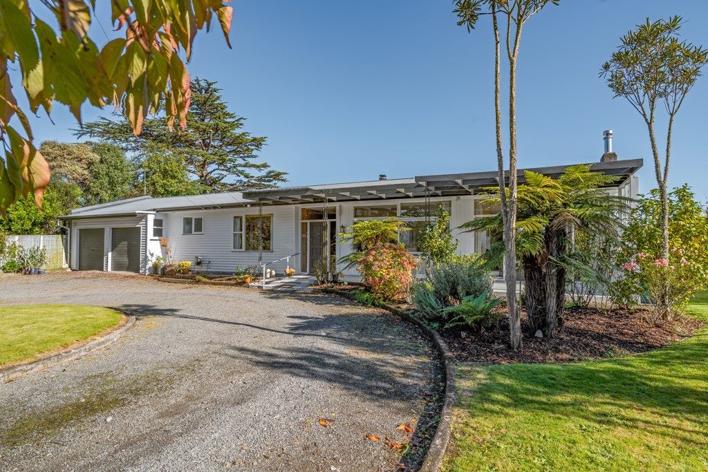 12 Terrace End, Lansdowne, Masterton - Carousel 1
