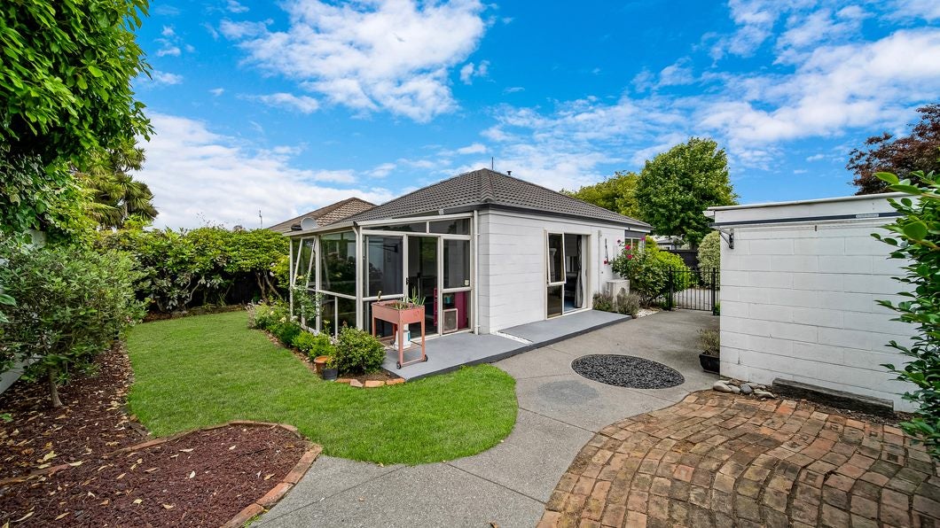 1/8 Warrington Street, Mairehau, Christchurch - Carousel 1