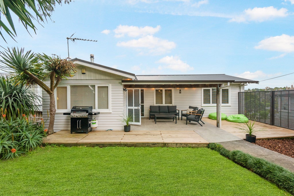 20 Saffron Street, Birkdale, Auckland - Carousel 1