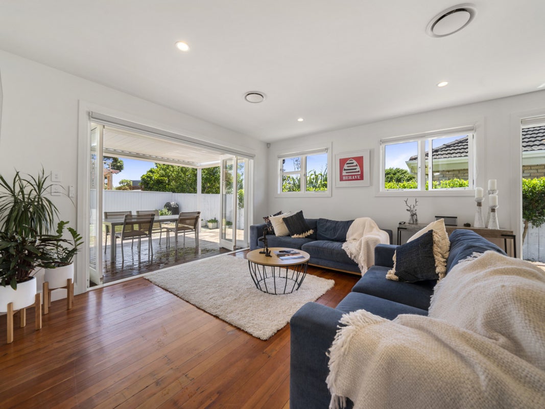 6 Kohanga Road, Mangere Bridge, Auckland - Carousel 2