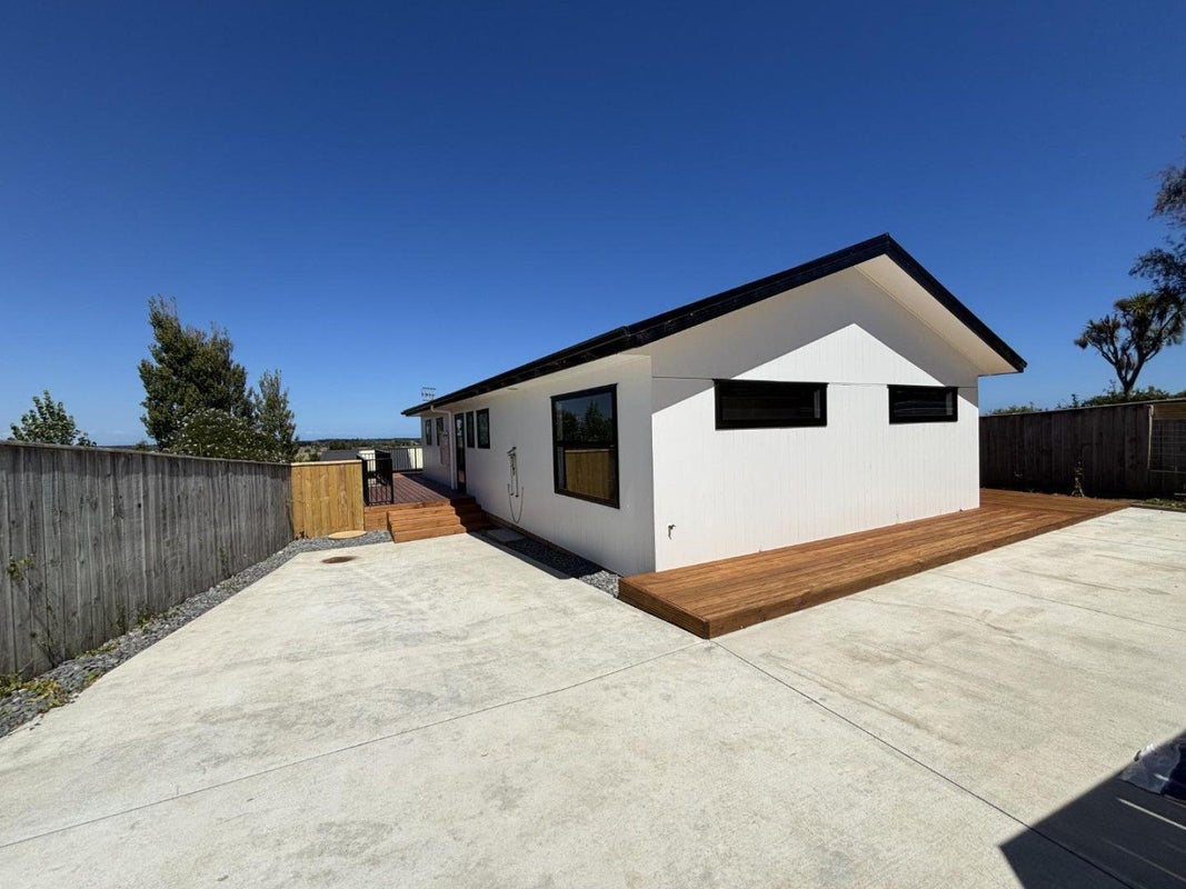 12 Maxwell Avenue, Durie Hill, Whanganui - Carousel 1