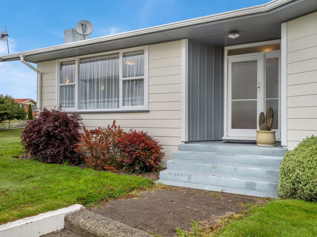 20 Pedlar Street, Mangakakahi, Rotorua, Bay Of Plenty - Carousel 2