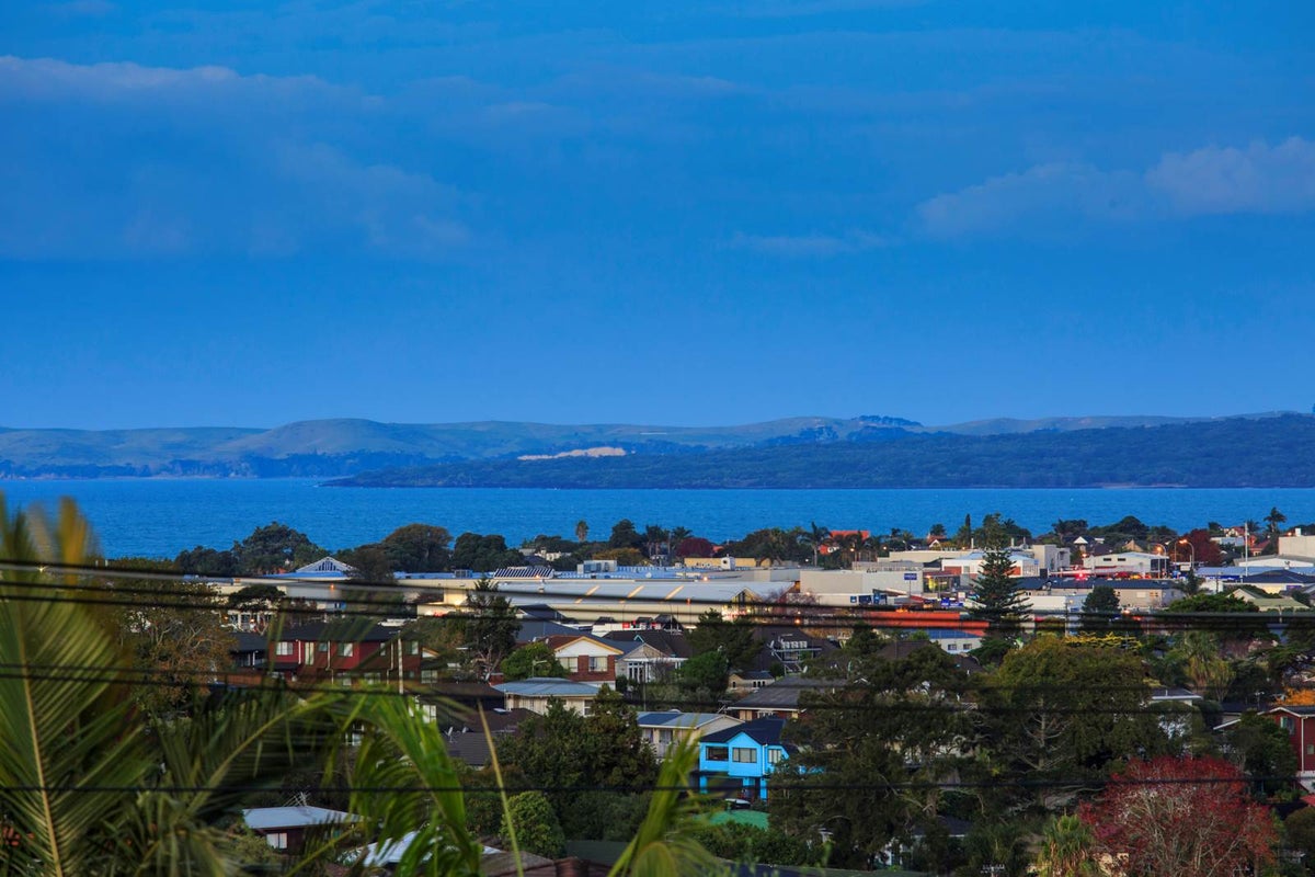 48 Quebec Road, Milford, Auckland - Carousel 2
