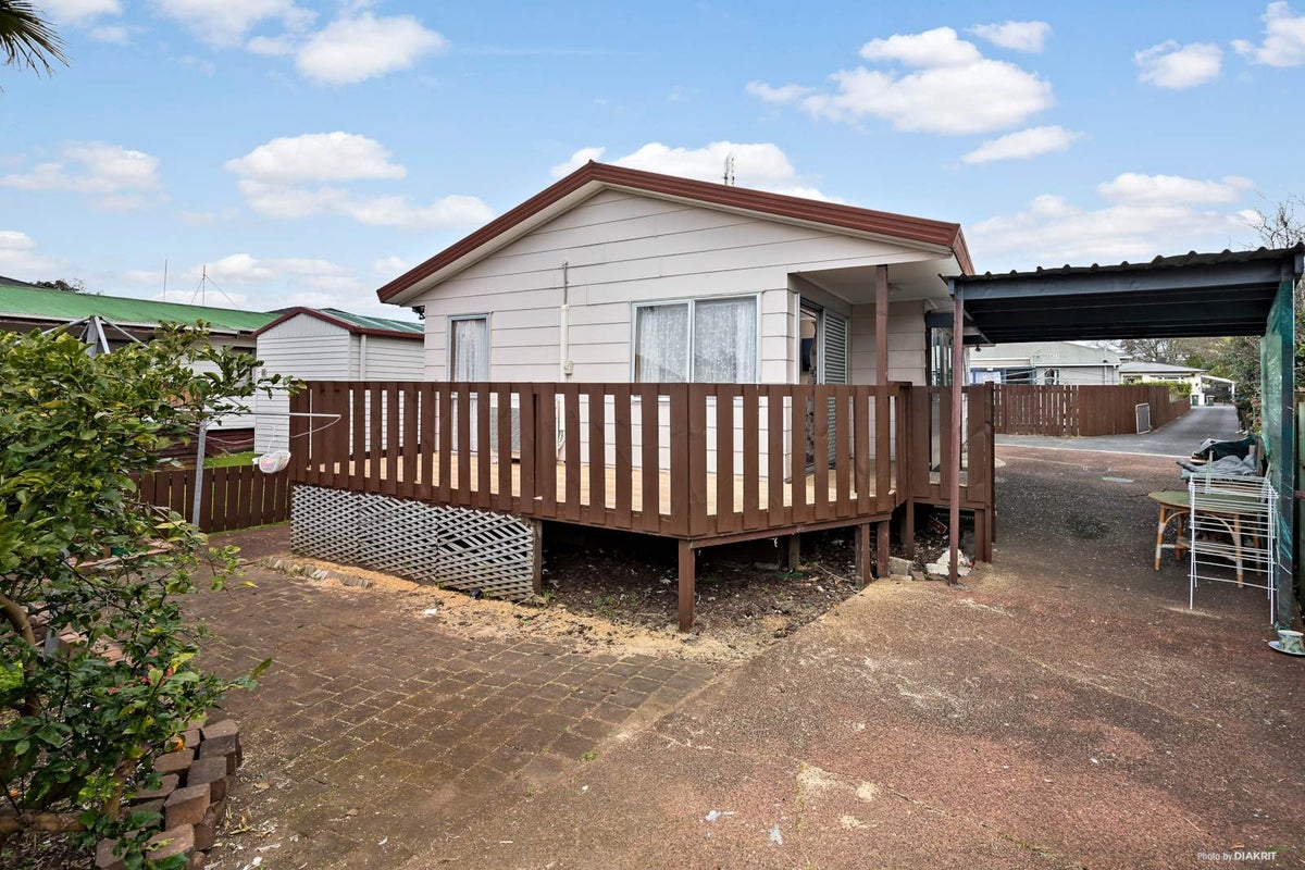 2/1 Viola Avenue, Mangere East, Auckland - Carousel 2