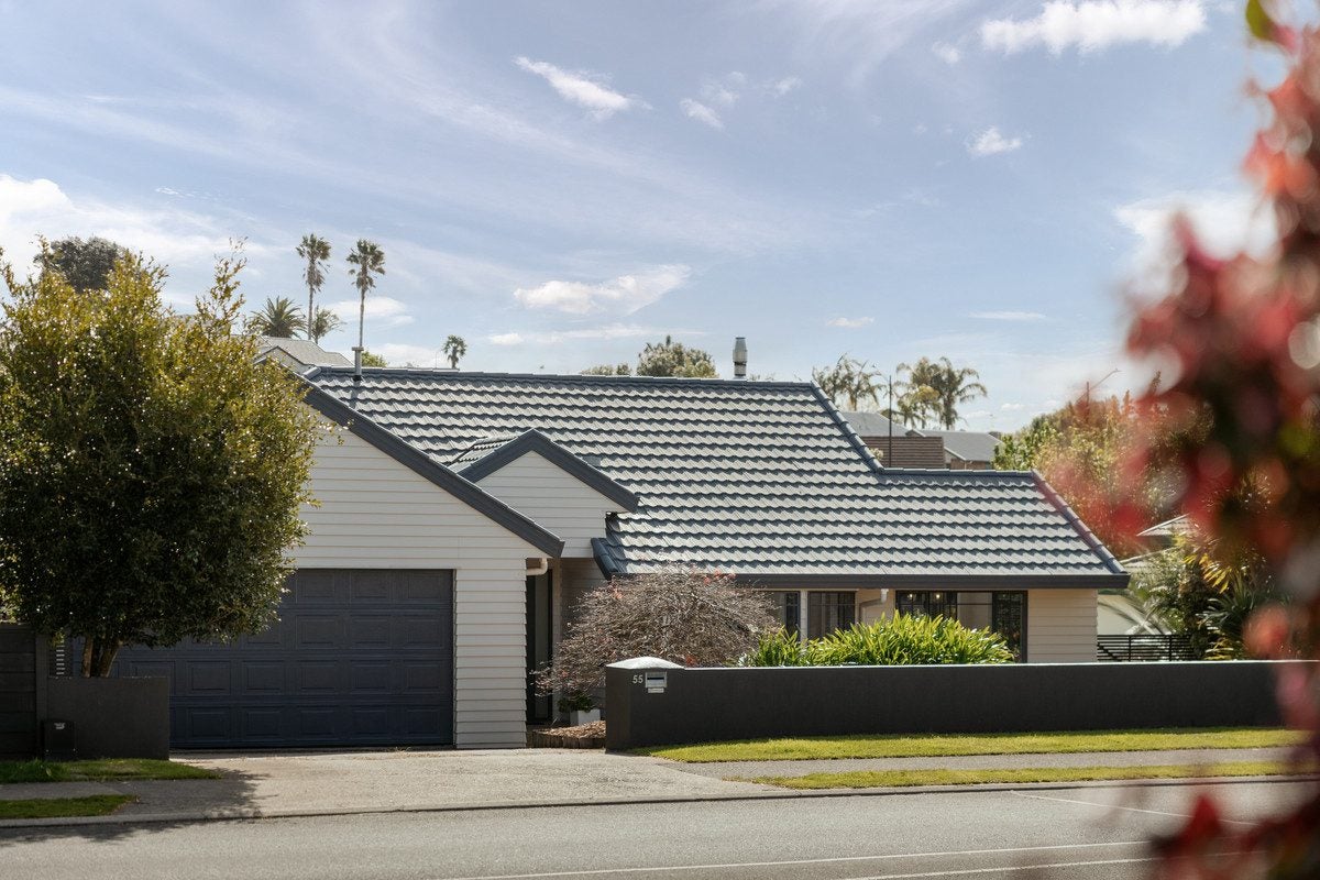 55 Castlewold Drive, Bethlehem, Tauranga - Carousel 1