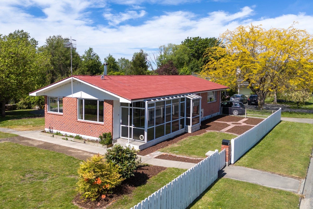 105 Talbot Street, Geraldine - Carousel 1
