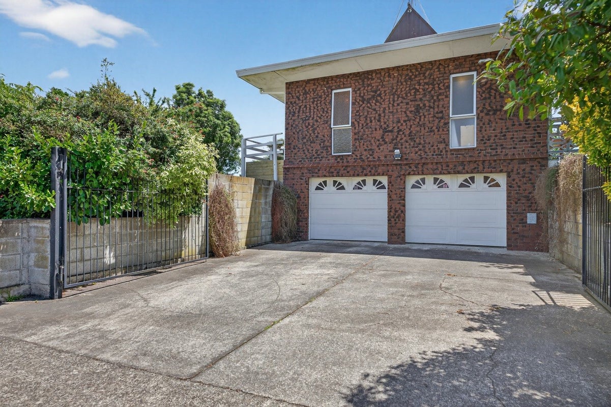 1 Colonial Place, Kelvin Grove, Palmerston North - Carousel 20