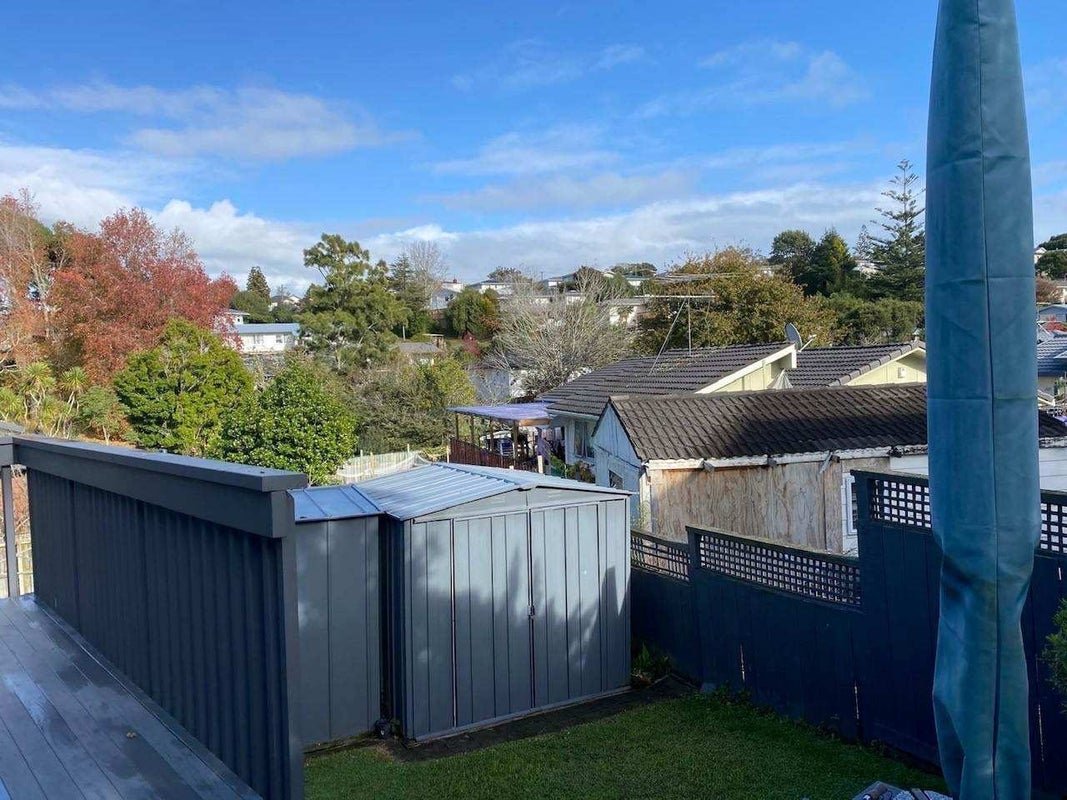 2/11 Heather Place, Sunnynook, Auckland - Carousel 10