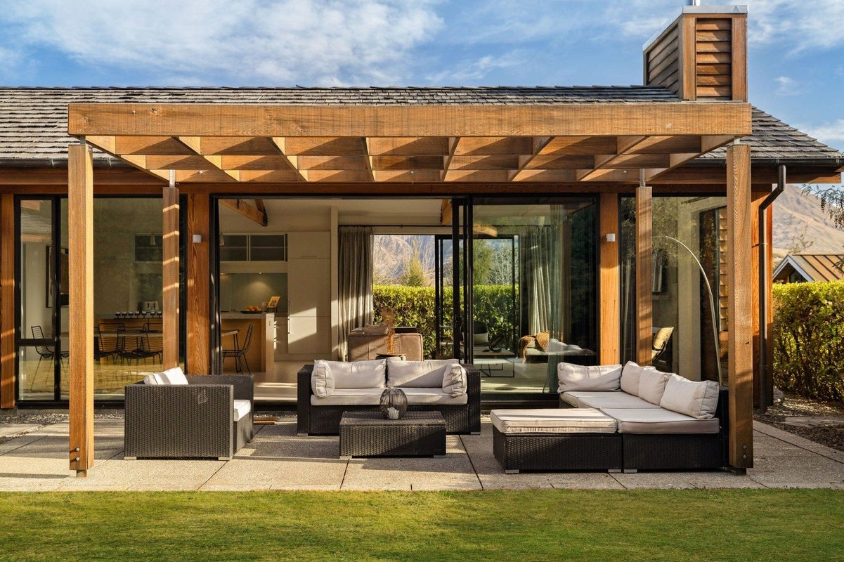 2 Buckler Court, Jacks Point, Queenstown - Carousel 2