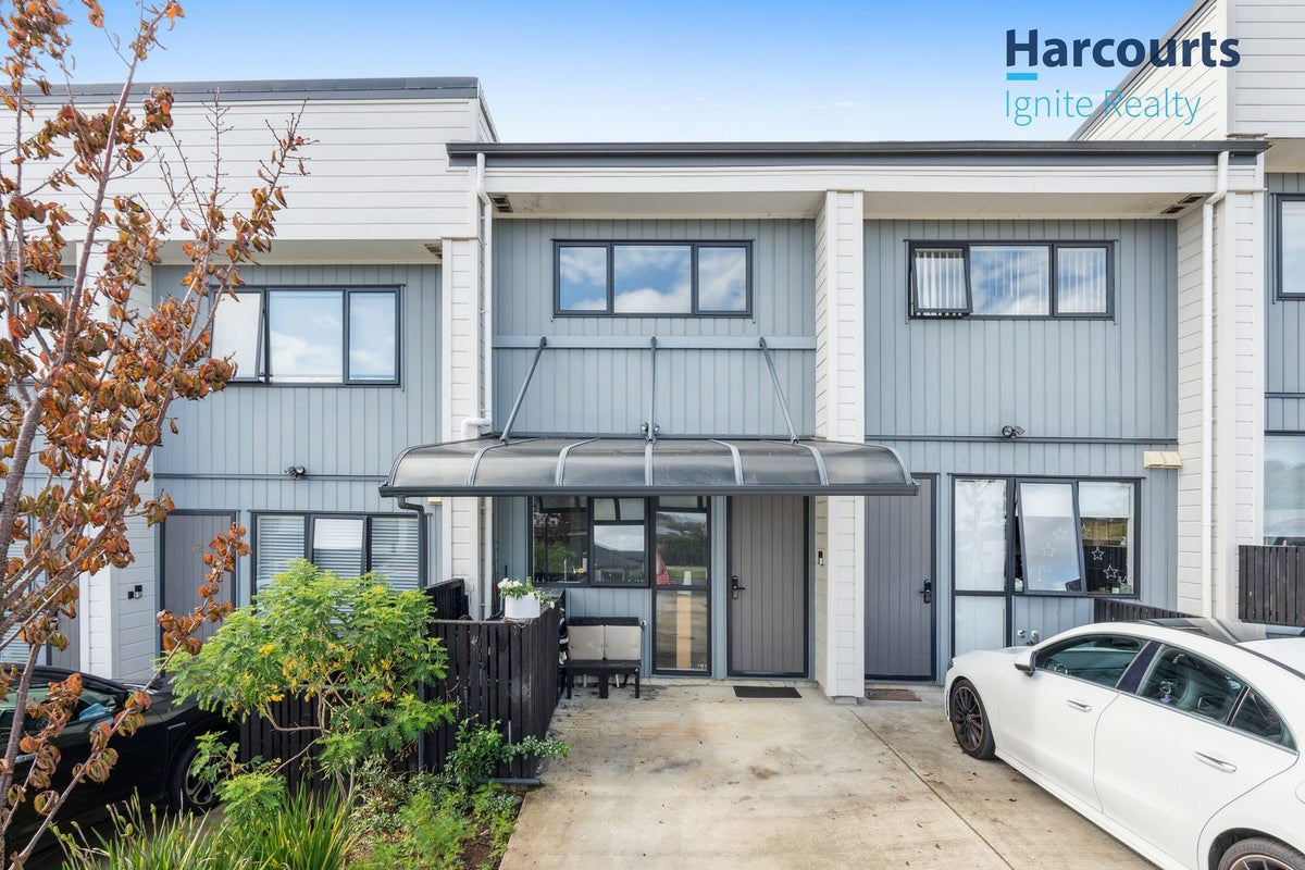 14 Routhmore Street, Flat Bush, Manukau City, Auckland - Carousel 1