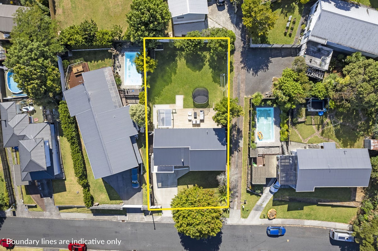 11 Lanigan Street, Birkdale, Auckland - Carousel 17