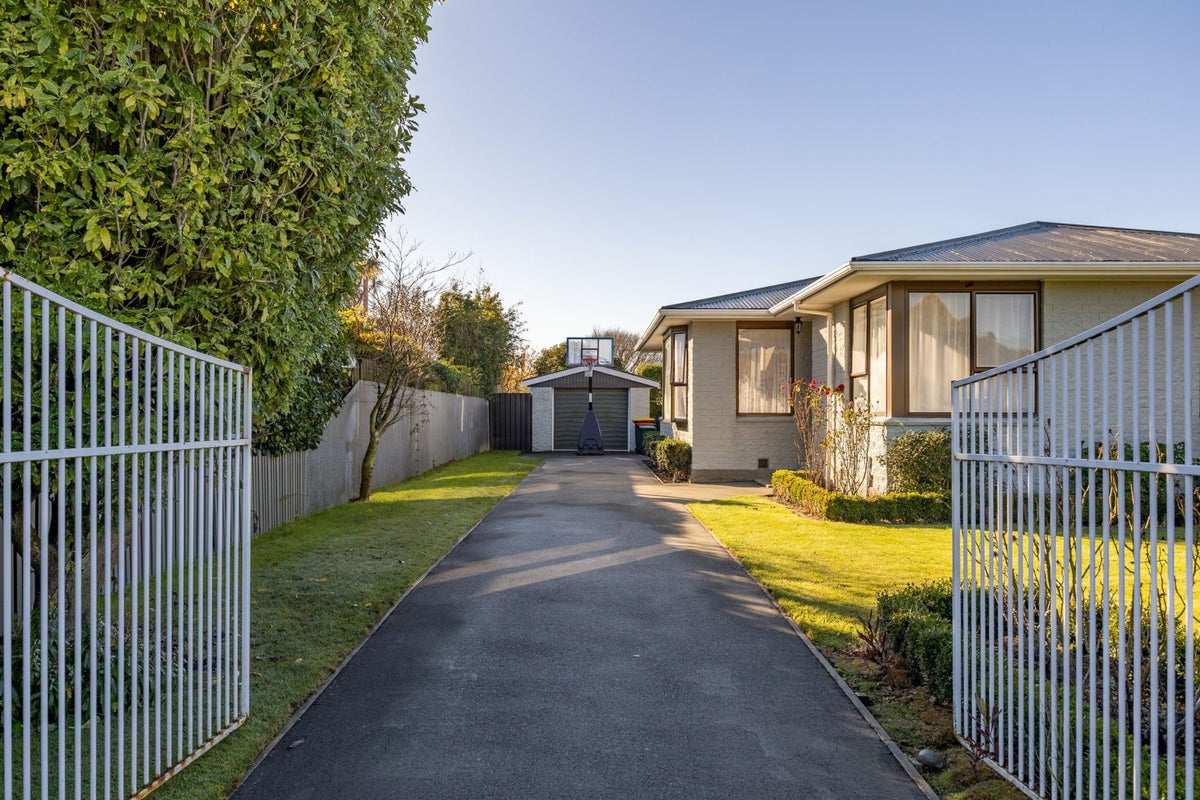 50 Boston Avenue, Hornby, Christchurch - Carousel 1