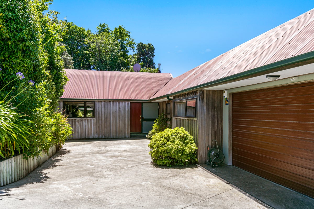 14A Wairere Road, Belmont, Lower Hutt - Carousel 2