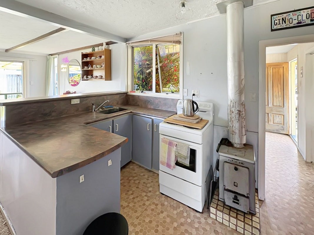 33 Shortt Street, Foxton Beach, Foxton - Carousel 2