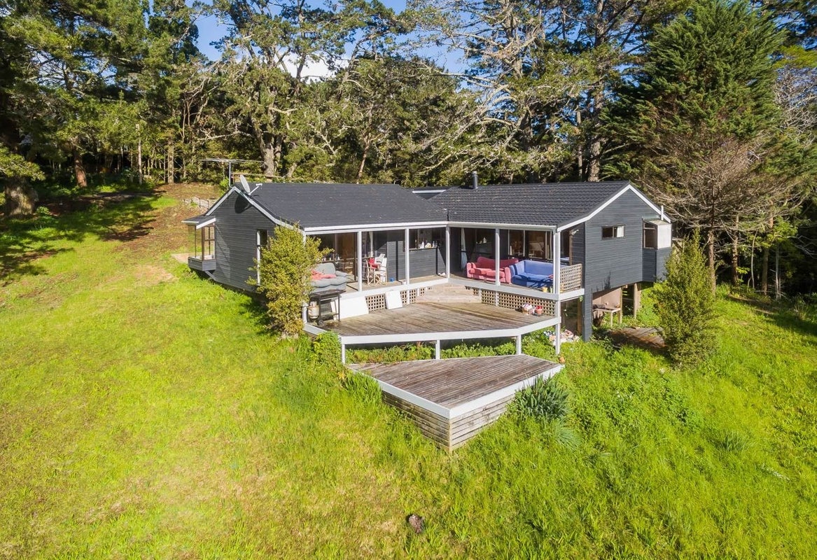 128 The Avenue, Lucas Heights, Auckland - Carousel 1