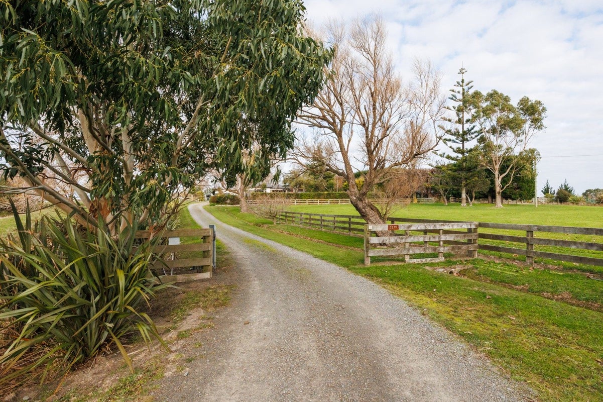 2139 State Highway 3, Sanson, Palmerston North - Carousel 26