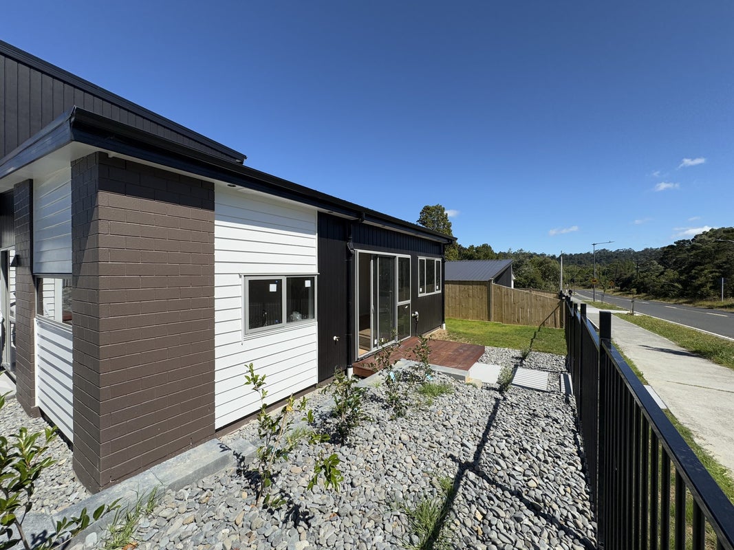 1 Kātote Avenue, Swanson, Auckland - Carousel 15