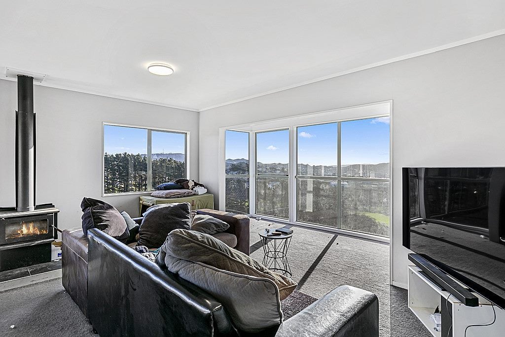 7B Sunningdale Lane, Woodridge, Wellington - Carousel 2
