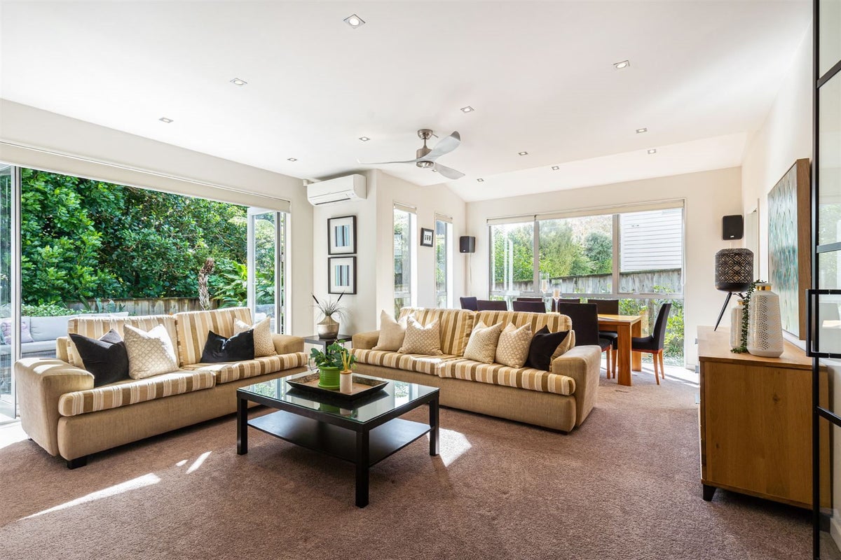 221A East Coast Road, Campbells Bay, Auckland - Carousel 2