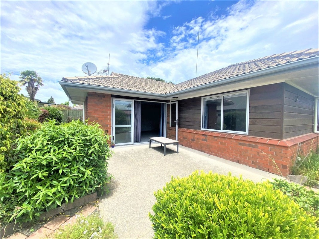 8A Courtney Road, Gate Pa, Tauranga - Carousel 1