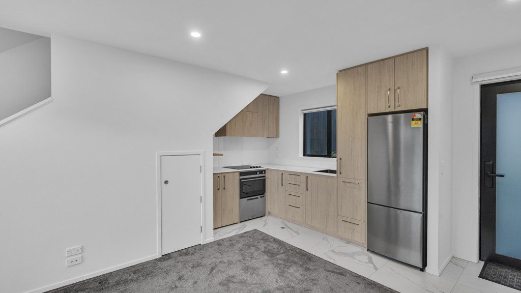 8/5 Shearer Avenue, Papanui, Christchurch - Carousel 2