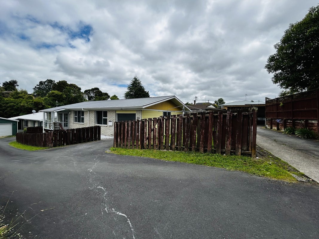 26A Kingsway Crescent, Forest Lake, Hamilton - Carousel 17