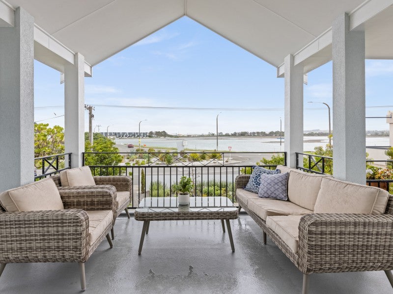 17 Meeanee Quay, Westshore, Napier - Carousel 2