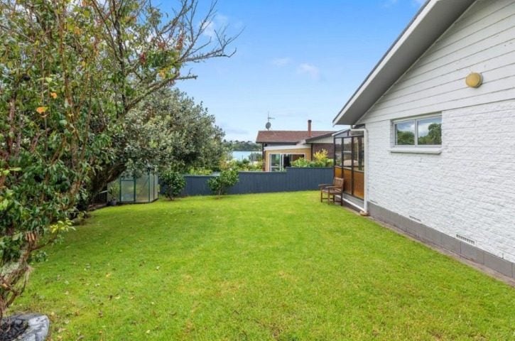 19 ENDEAVOUR Avenue, Welcome Bay, Tauranga - Carousel 15