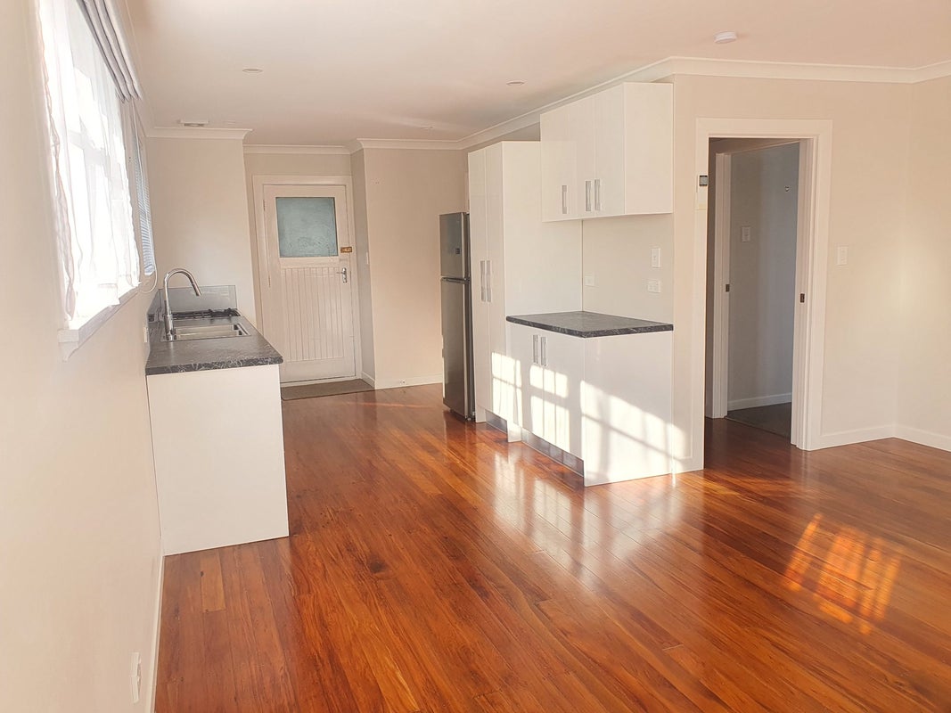 40 Inglewood Street, Wai o Taiki Bay, Auckland - Carousel 2