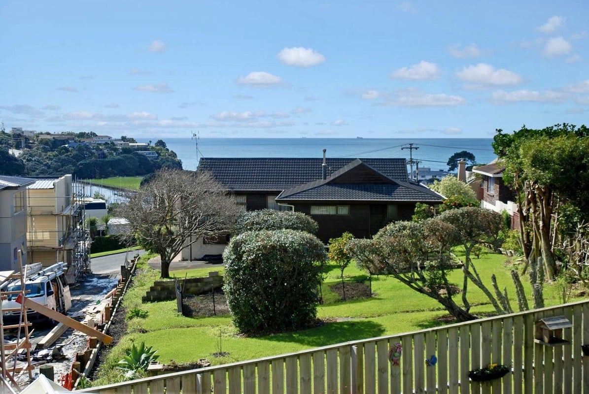 3/35 Rangitoto Terrace, Milford, Auckland - Carousel 8