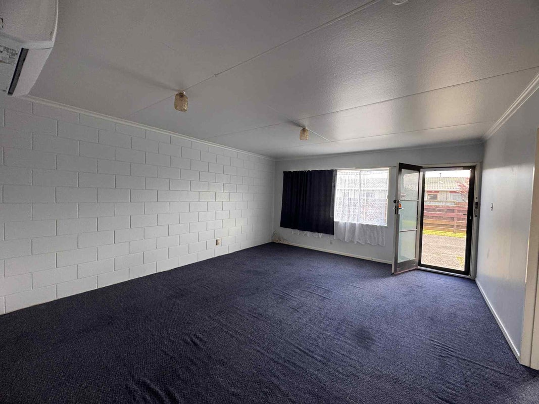 3/297 Ruahine Street, Terrace End, Palmerston North - Carousel 2