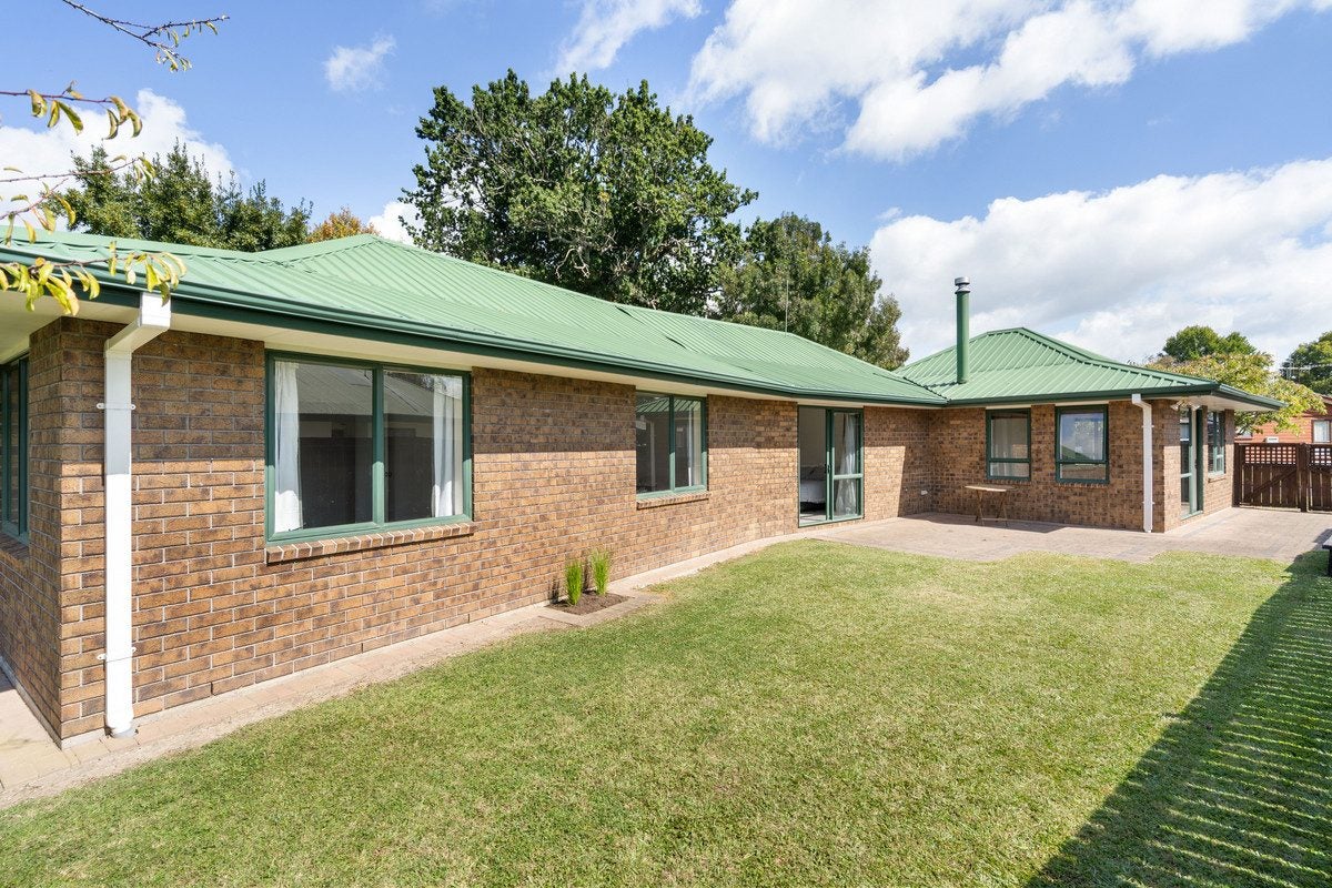 4 Morton Place, Leamington, Cambridge - Carousel 1