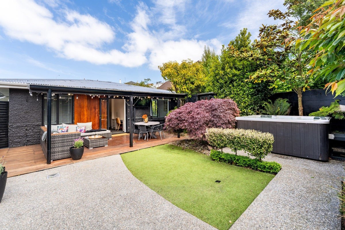 19 Erin Street, Roslyn, Dunedin - Carousel 2