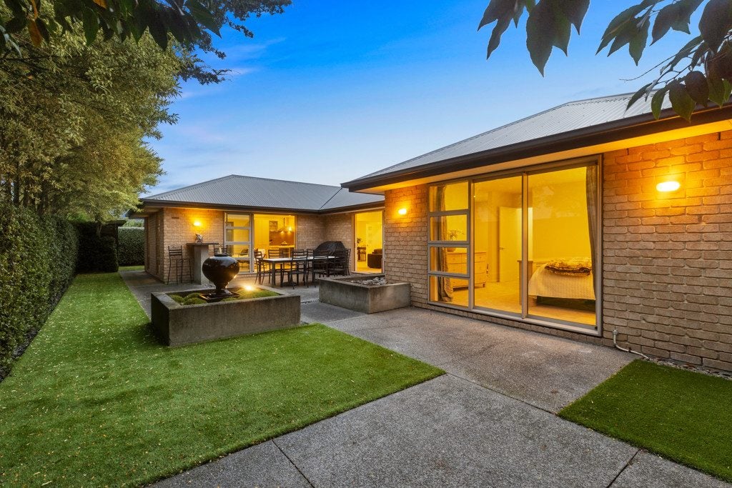 9 Tawa Place, Parklands, Christchurch - Carousel 1
