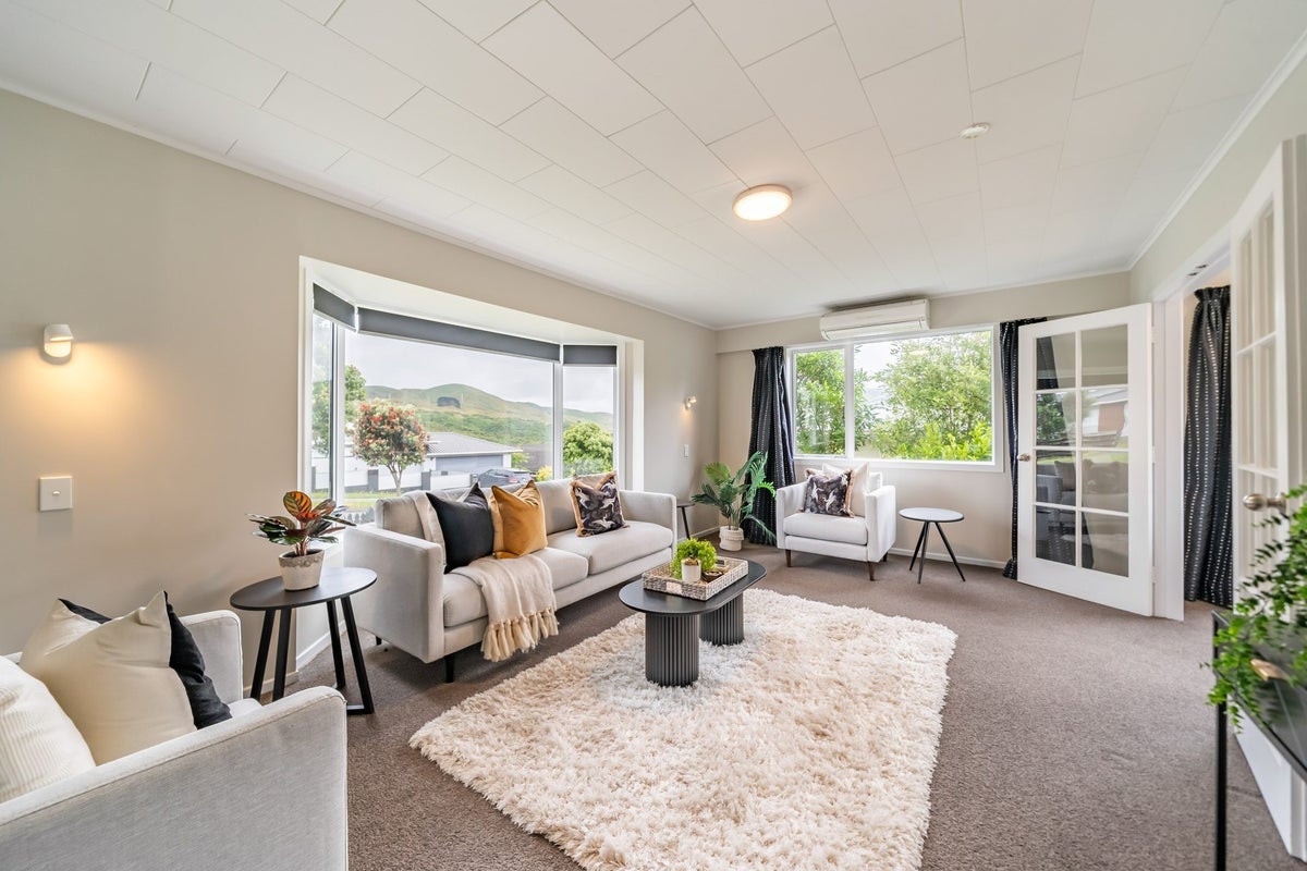 46 Taieri Crescent, Kelson, Lower Hutt - Carousel 2