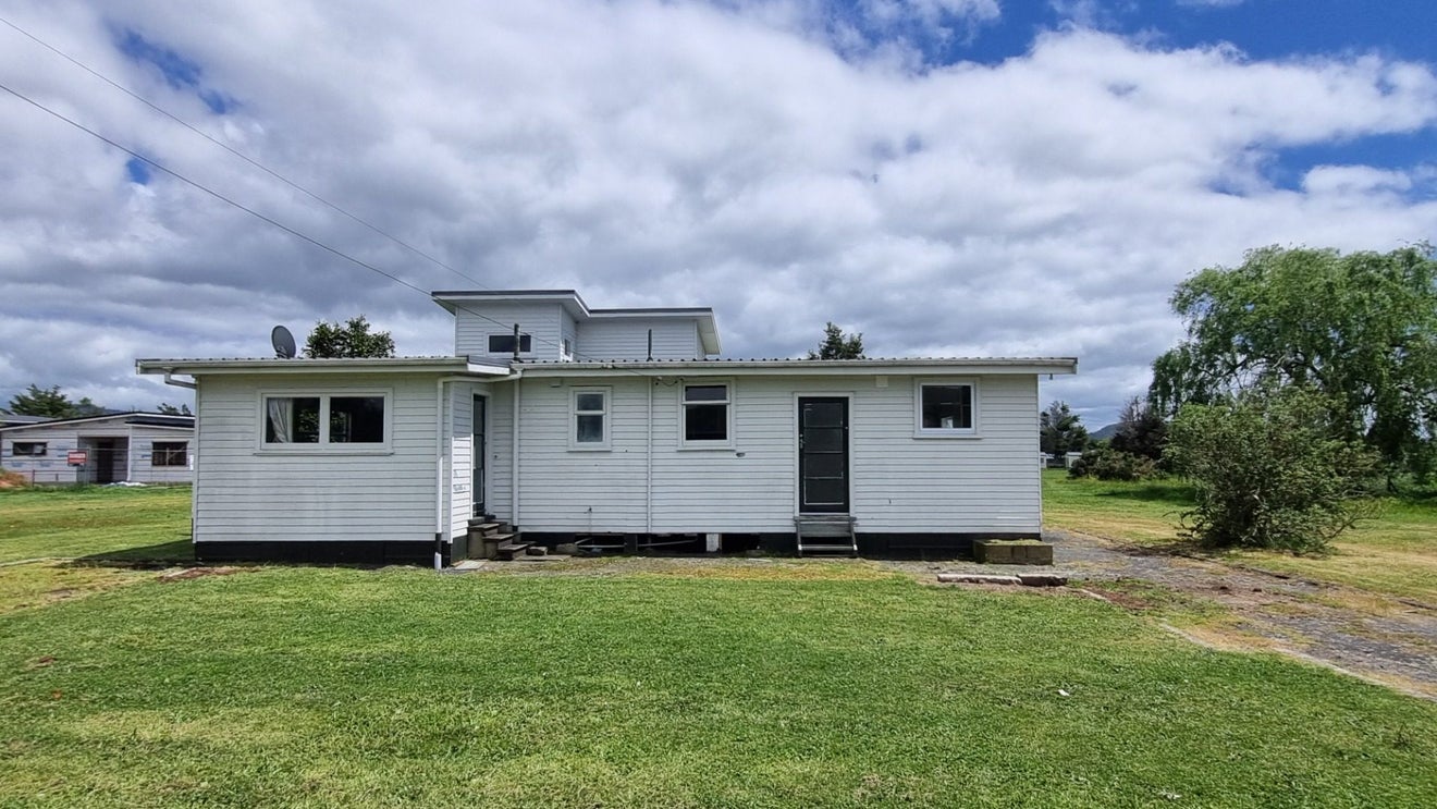 13 Middleton Road, Hannahs Bay, Rotorua - Carousel 1