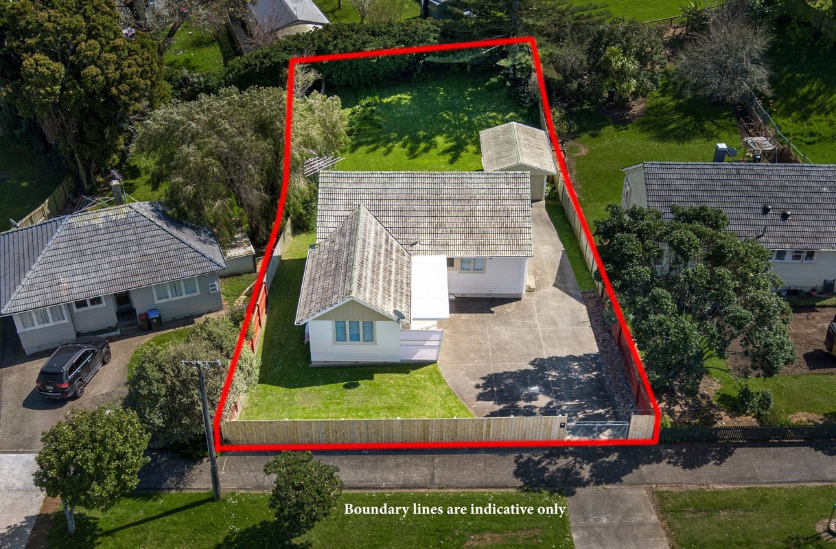 33 Taniwha Street, Wai o Taiki Bay, Auckland - Carousel 2