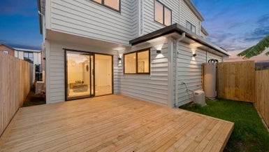 1A Mamuku Drive, Massey, Auckland - Carousel 1