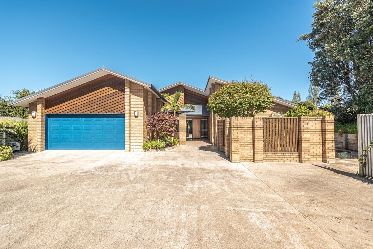 29 Lithgow Drive, Otamatea, Whanganui - Carousel 1