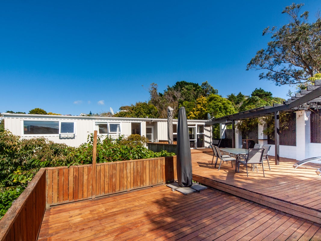 14 Goddard Grove, Churton Park, Wellington - Carousel 1