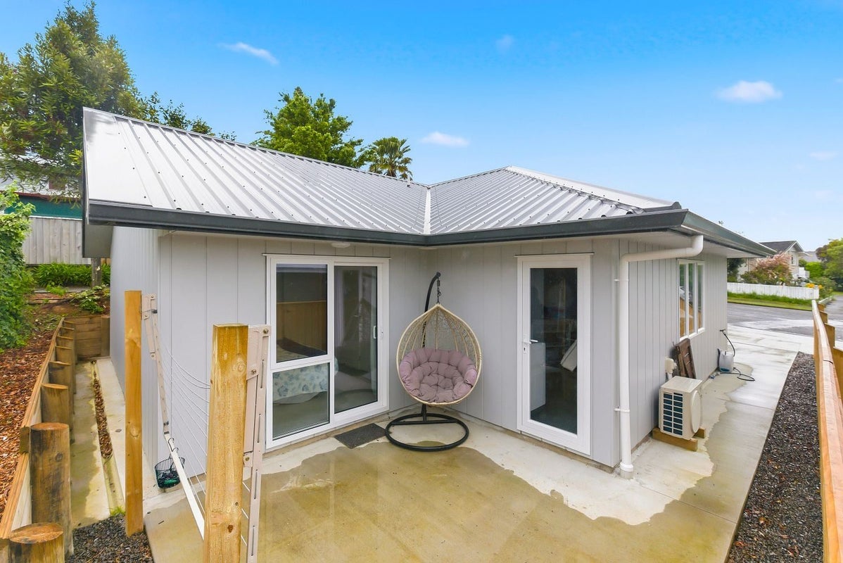 20A Argyle Avenue, Levin, Levin - Carousel 1