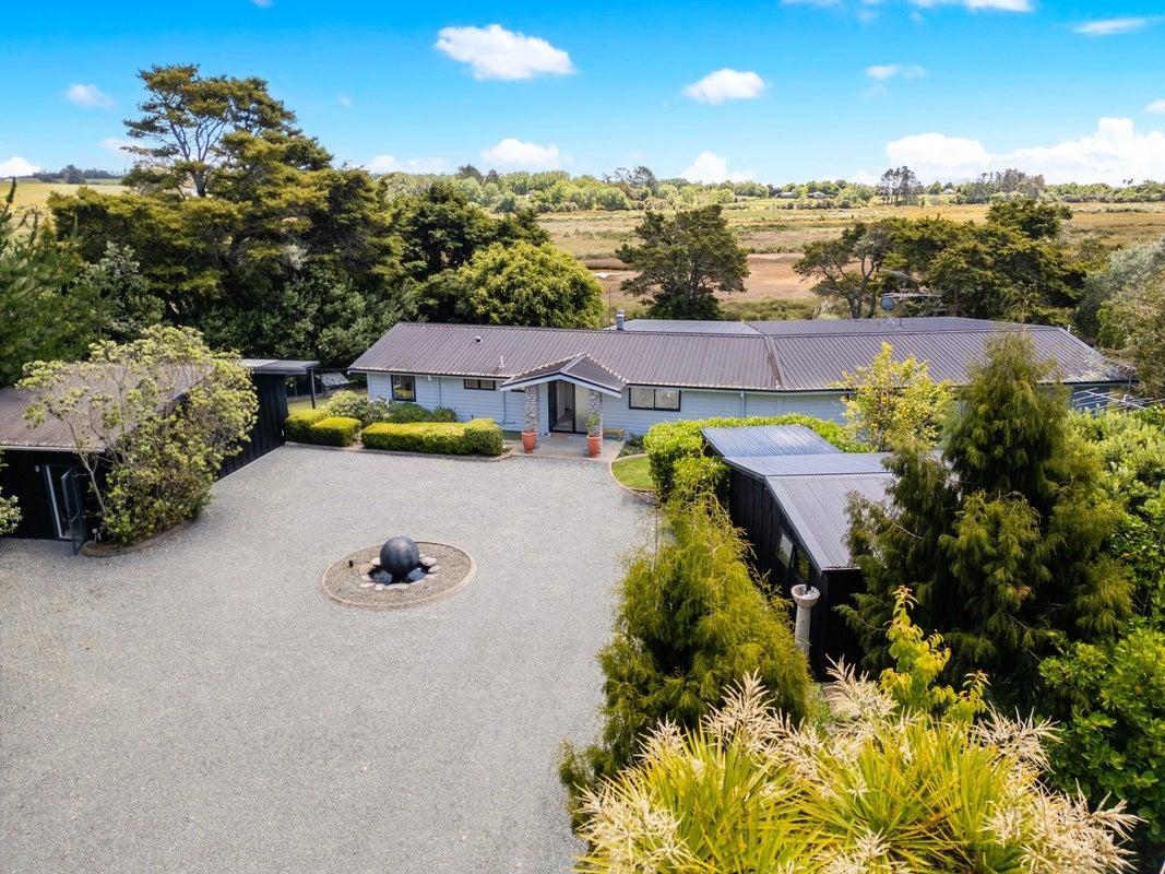 460 Whitford-Maraetai Road, Howick - Carousel 1