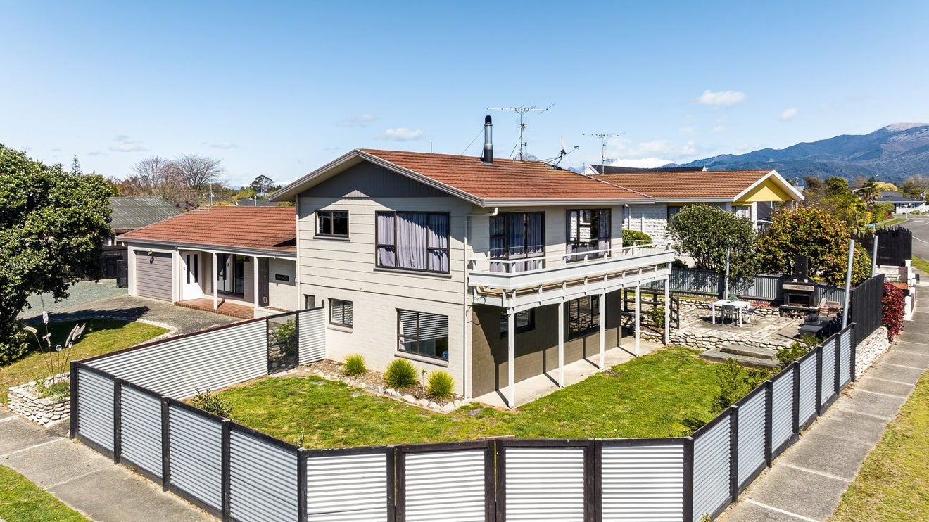 11 Teece Drive, Motueka - Carousel 1