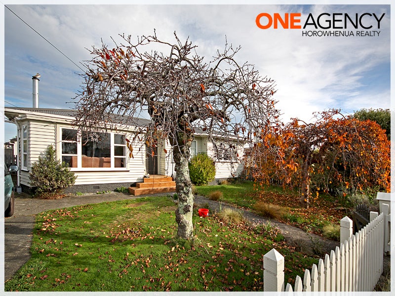 32 Bledisloe Street, Levin, Levin - Carousel 1