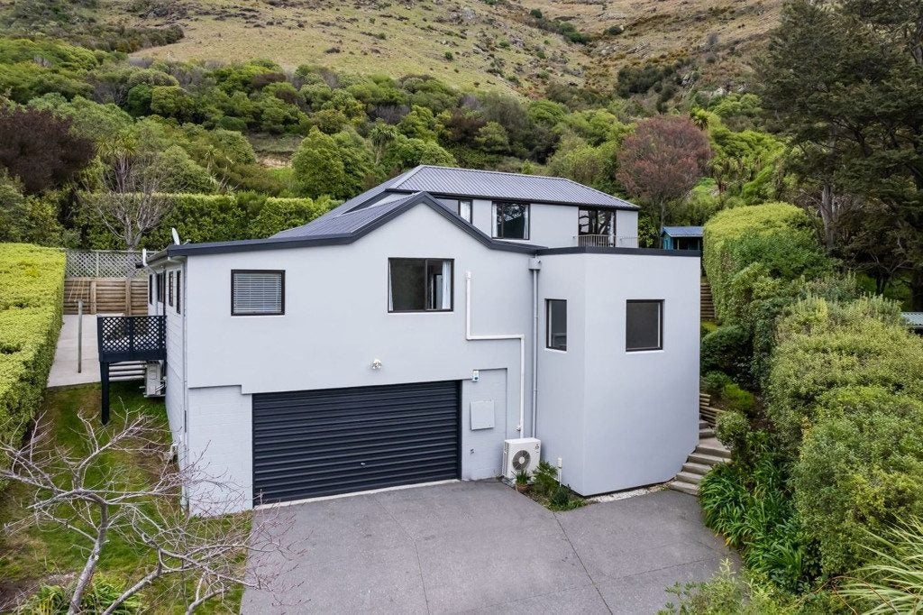 14 Heathvale Place, Heathcote Valley, Christchurch - Carousel 15