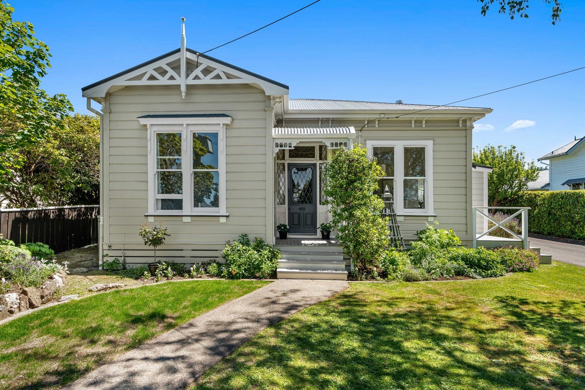 17 King Edward Street, Masterton, Masterton, Wellington - Carousel 1